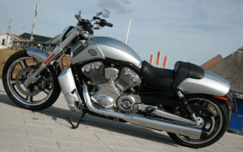 Test: 2010 Harley-Davidson V-Rod Muscle 2009