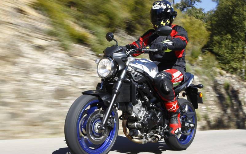 Test: 2016 Suzuki SV650
