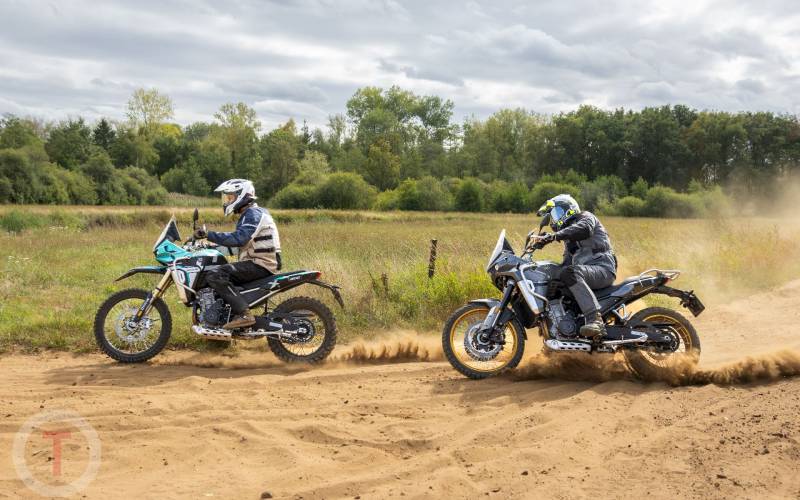Test: 2025 Kove Moto 800MT en 510X adventuremodellen