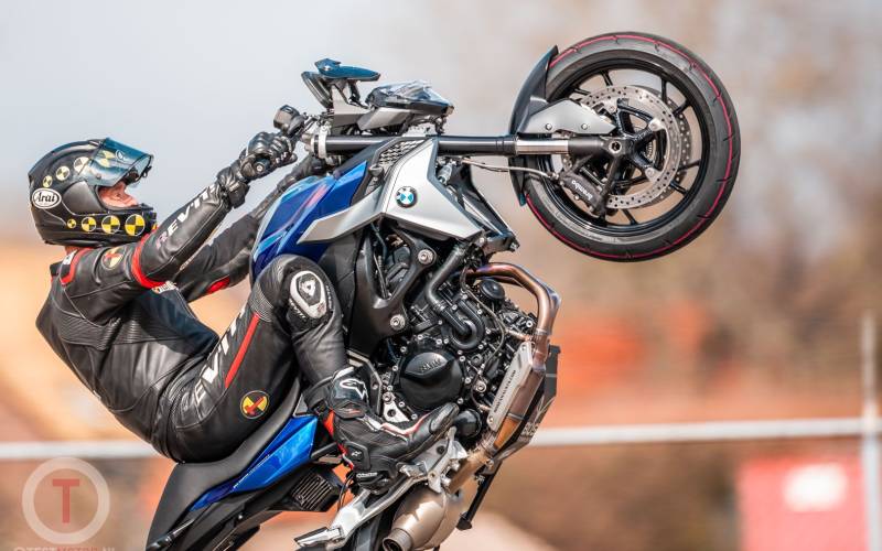Gedaan: Stunt and Wheelieschool Jeremy Vonk