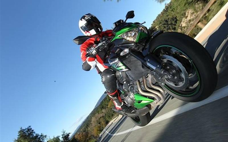 Test: 2013 Kawasaki Z800