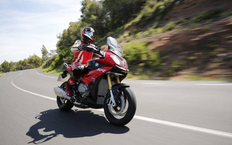Test: 2015 BMW S1000XR