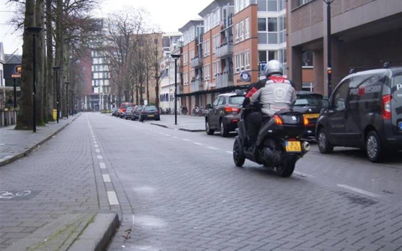 Test: 2014 Peugeot Metropolis 400i RS driewielige motorscooter