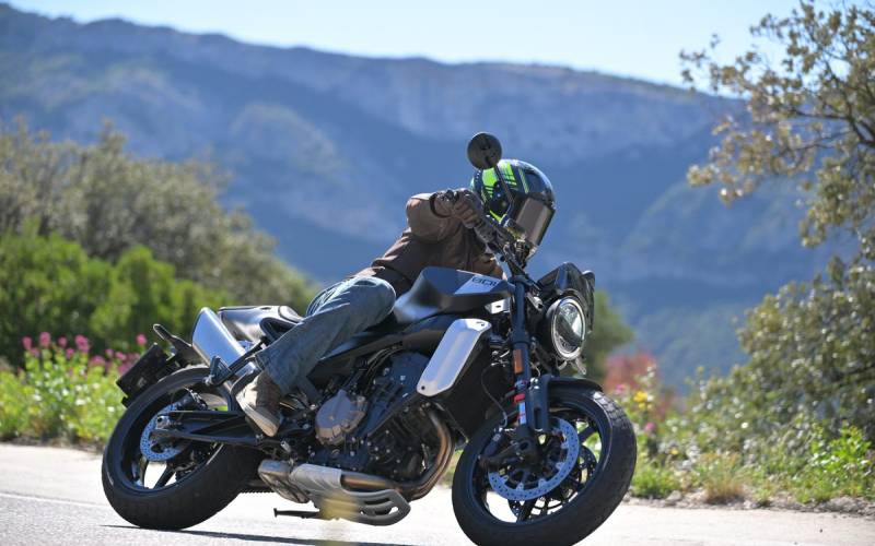 2024 Husqvarna Svartpilen 801