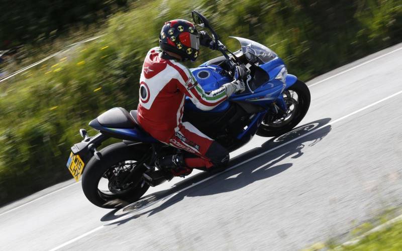 Test: 2015 Suzuki GSX-S1000F