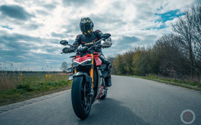 Test: 2020 Ducati Streetfighter V4S
