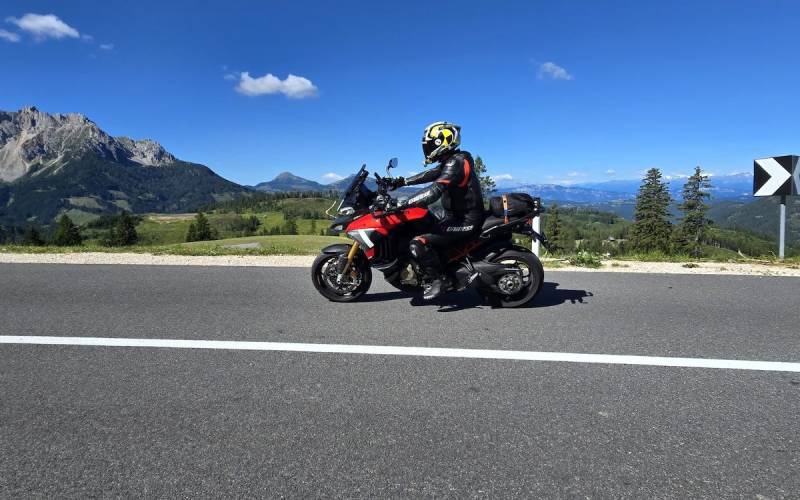 Test 2025 Ducati Multistrada V4 Pikes Peak