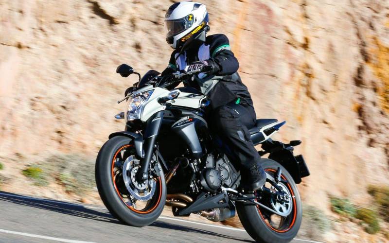 Test: 2016 Kawasaki ER-6N Sports Edition