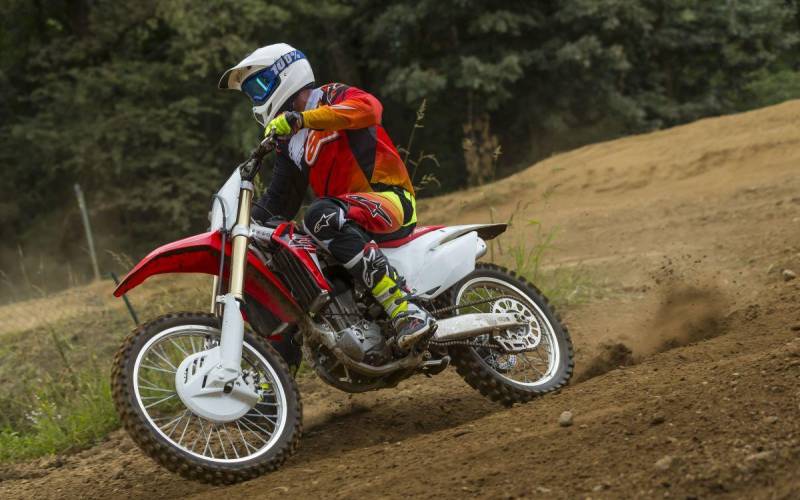 Test 2016 Honda CRF250R en CRF450R crossmotoren