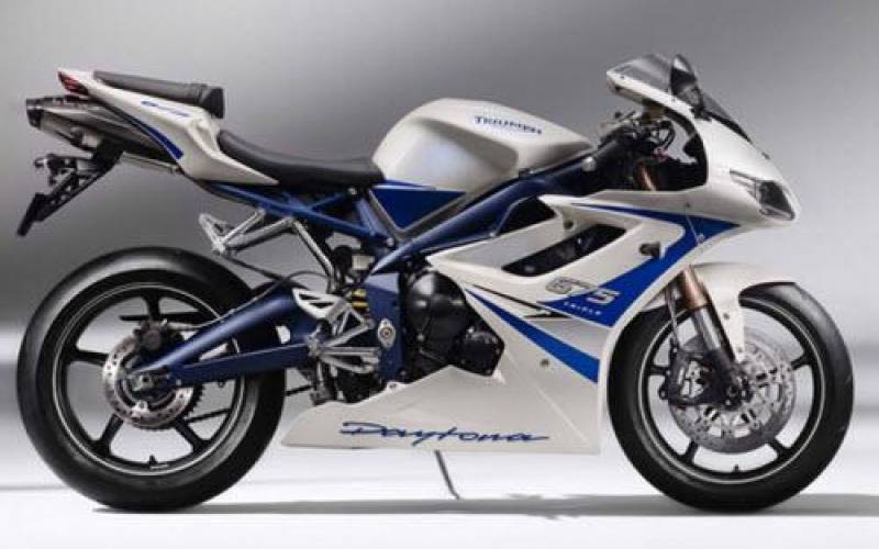 Test: 2010 Triumph Daytona 675 SE