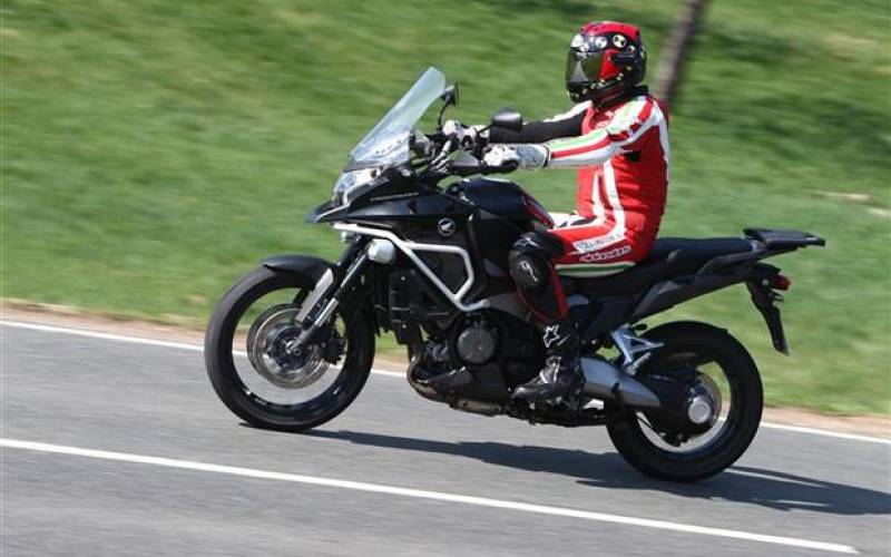 Test: 2013 Honda VFR1200X Crosstourer Dual Clutch Transmission (DCT)