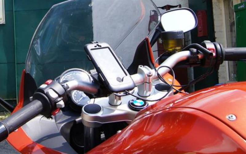 Test: Interphone smartphonehouder voor motornavigatie